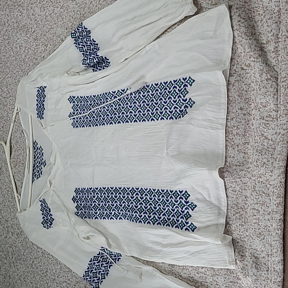 Shirt - Picture 4 of 4